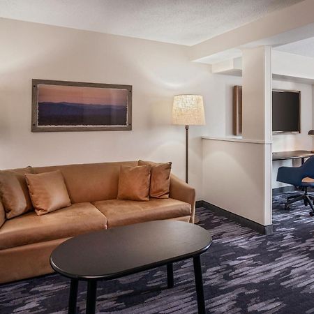 Fairfield Inn & Suites By Marriott Saratoga Malta Eksteriør billede