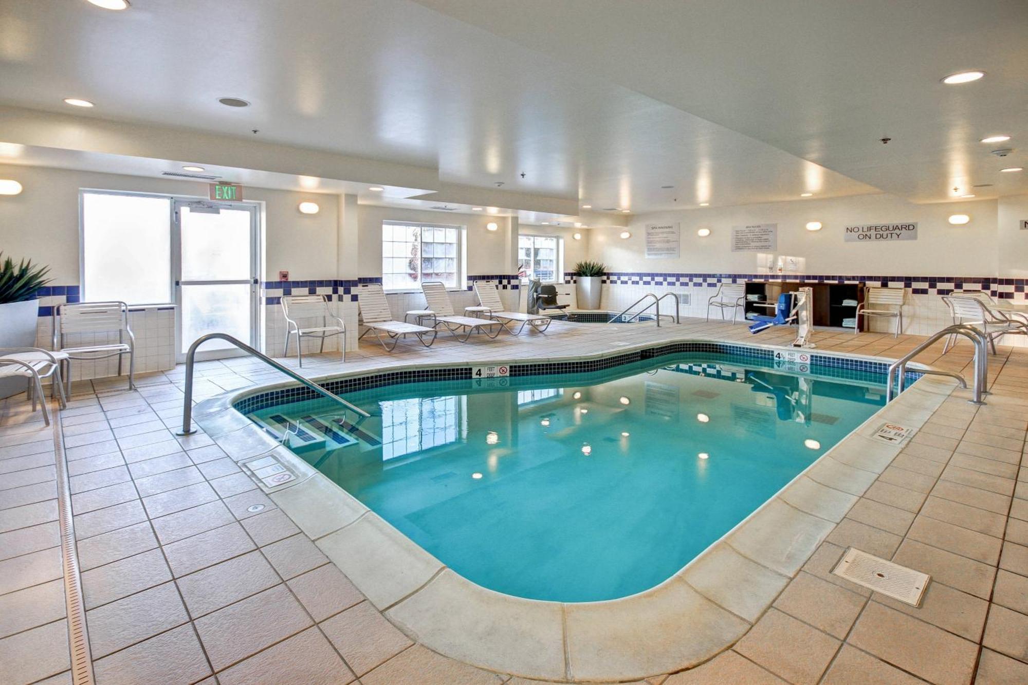 Fairfield Inn & Suites By Marriott Saratoga Malta Eksteriør billede